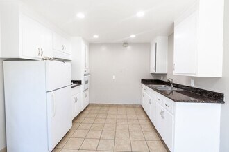 1 Bedroom, 1 Bathroom 14 14 floor plan